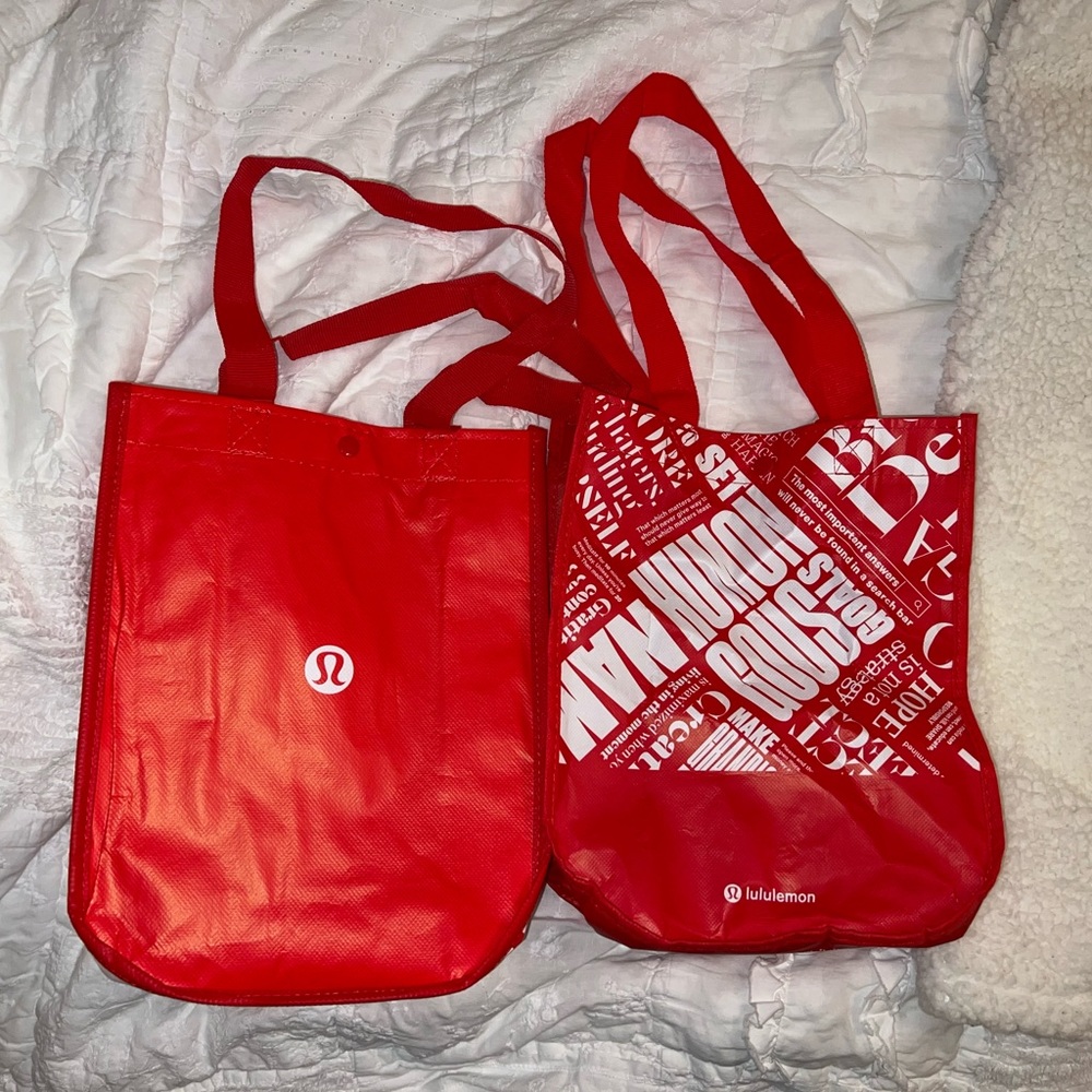 Lululemon reusable bags